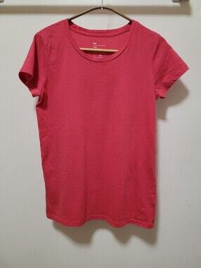 New GAP Essential Crewneck Tee